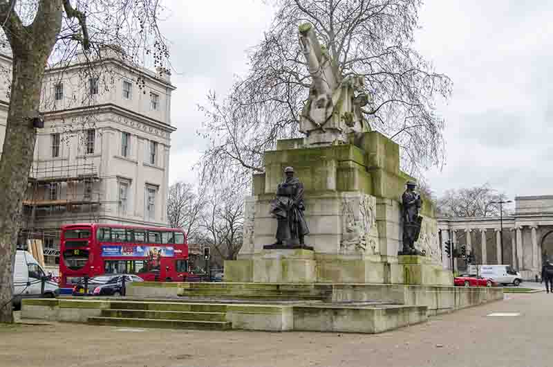 130 - Inglaterra - Londres - Hyde Park Corner - Royal Artillery memorial